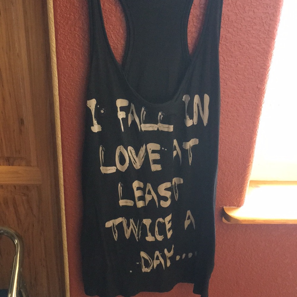 Black tank top 🔴 5 for $15
